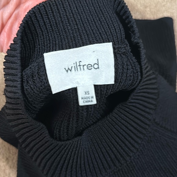 Wilfred Crevier Black Crop Knit Top - Picture 7 of 9